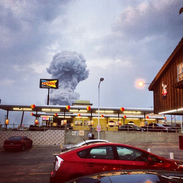 Взрыв на заводе удобрений в Техасе. Город Вест, штат Техас, 17 апреля 2013 года. 