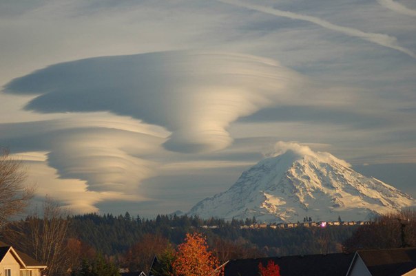 Лентикулярное облако, Вашингтон, США.