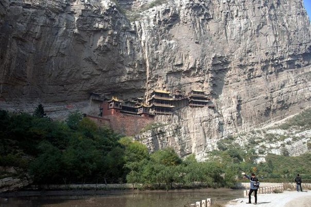 «Висячий монастырь» Сюанькун-Сы, Китай