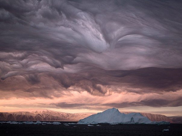 Слоистые облака, Гренландия.