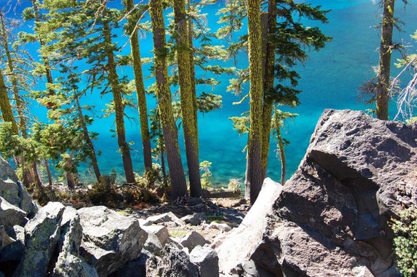 Кратерное озеро, Орегон, США.