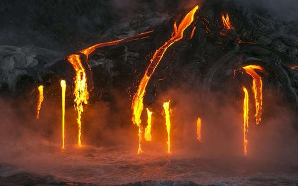 На байдарках среди расплавленной лавы вулкана Килауэа, Гавайи