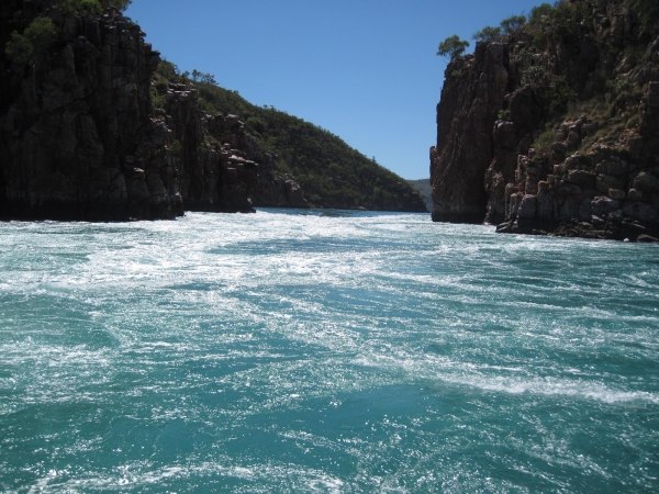 Австралийские горизонтальные водопады