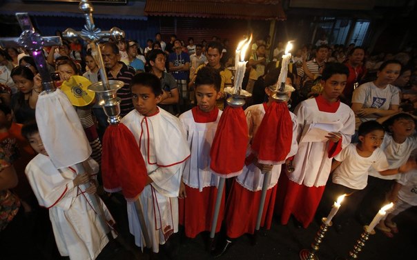 Католические христиане всего мира празднуют Пасху.