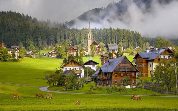 Уютный поселок в Австрии.