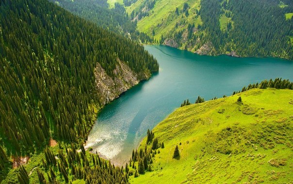 Озеро Кульсай (Мынжылгы), Казахстан.