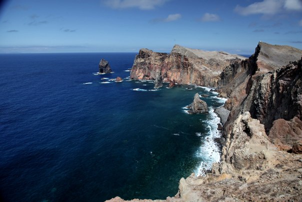 Мадейра-маленький (57 км*22 км), но удивительный остров, затерянный в Атлантическом океане.
