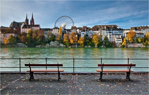 Осенние краски в Базеле, Швейцария.