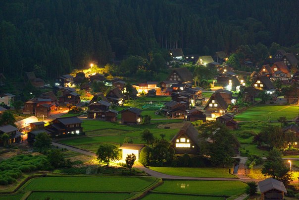 Сиракава-го ( префектура Гифу) — исторические сёло, расположенное в труднодоступном горном районе острова Хонсю, Япония.