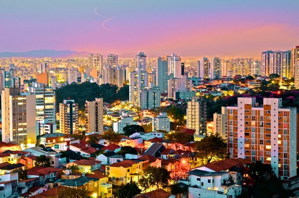 Сан-Паулу — город на юго-востоке Бразилии, столица одноимённого штата. Крупнейший город в Южном полушарии.