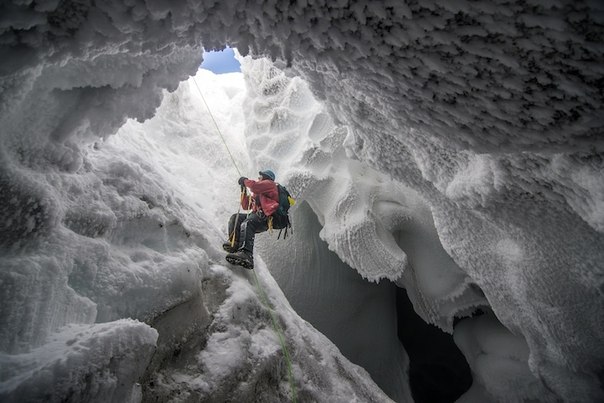 Ледяная пещера на горе Эребус