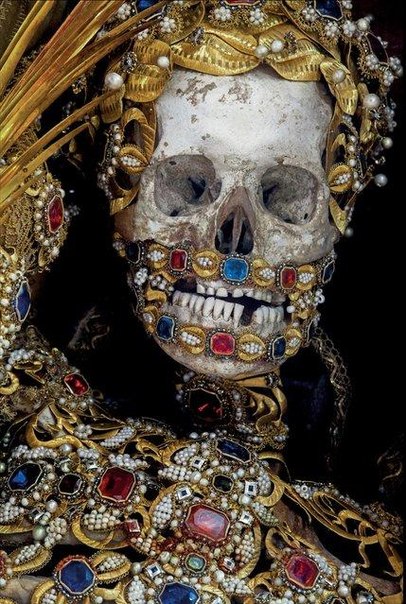 Экспонаты необычной коллекции «Empire de la Mort»