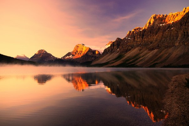 Рассвет на озере Bow, Альберта, Канада