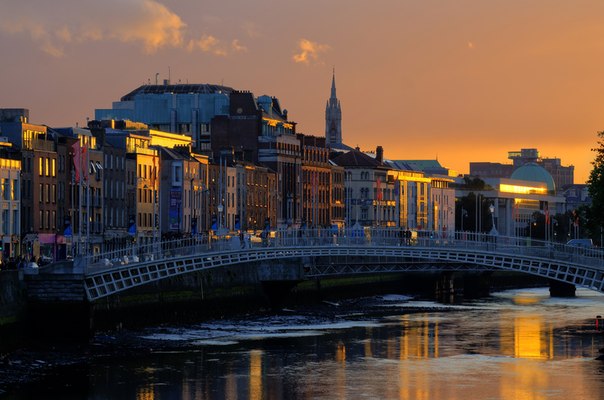 Дублин — город-графство в Ирландии, столица страны.