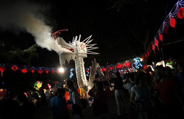 Фестиваль фонариков в Шанхае.