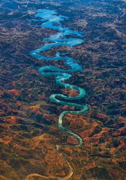 Голубой Дракон. Река Оделейте, Португалия.