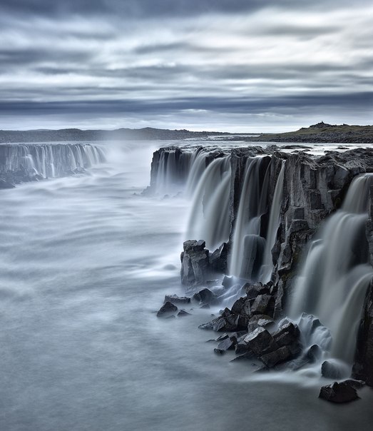 Селфосс — водопад на реке Йёкульсау-ау-Фьёдлум в Исландии.