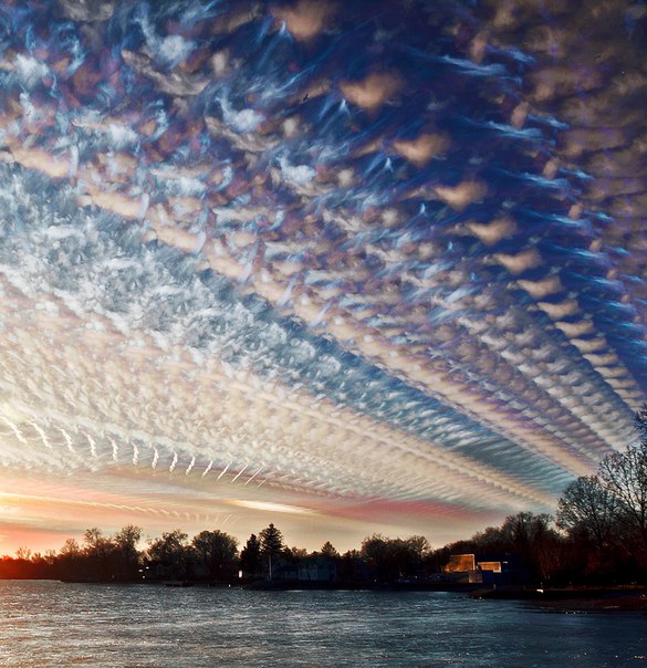 Мэтт Моллой «раскрасил» небо с помощью замедленной съемки. Канадский фотограф и музыкант Мэтт Моллой создал серию удивительных снимков «Photo Stacks».