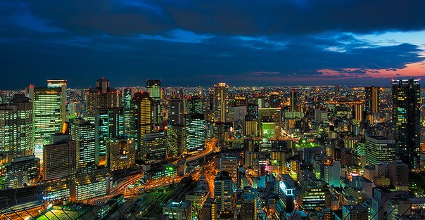 Осака — третий по населению город Японии, который находится в южной части острова Хонсю.