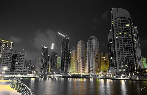 Дубай — крупнейший город Объединённых Арабских Эмиратов, административный центр эмирата Дубай.