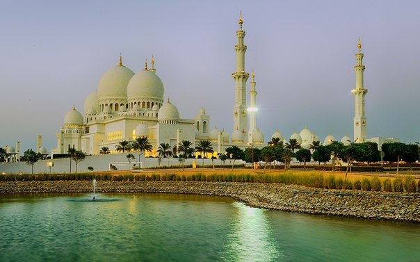 Мечеть шейха Зайда, Абу-Даби, ОАЭ.