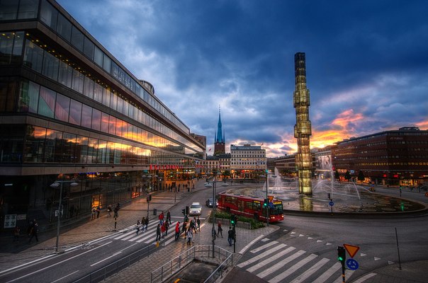Сергельсторг— площадь в центре Стокгольма, названа так по имени архитектора Юхана Тобиаса Сергеля.