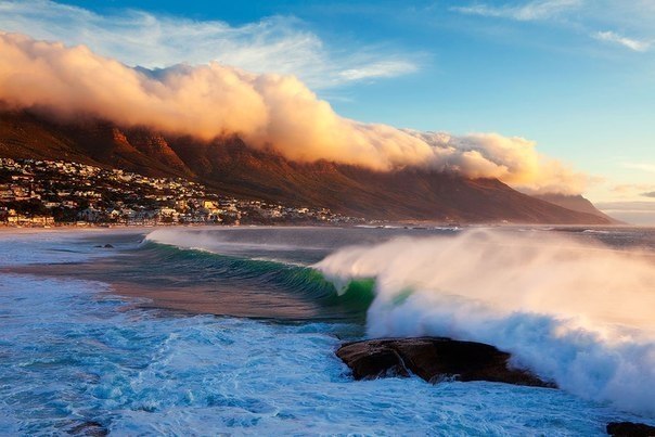 Побережье океана, ЮАР.