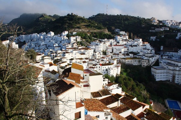Касарес — город и муниципалитет в Испании, входит в провинцию Малага.