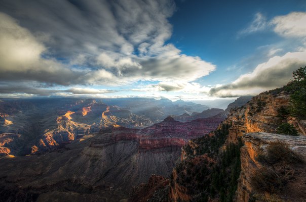 Гранд-Каньон — один из глубочайших каньонов в мире.