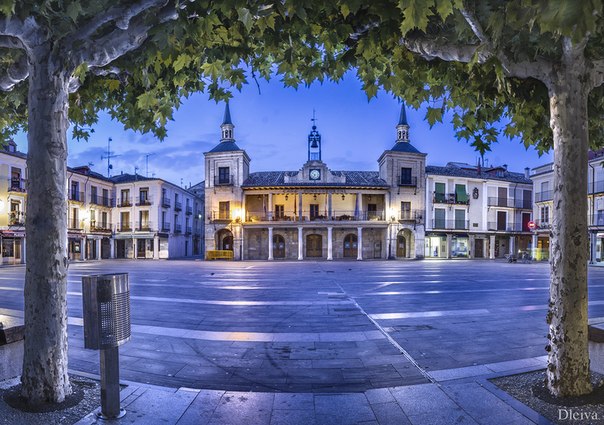 Бурго-де-Осма-Сиудад-де-Осма — город и муниципалитет в Испании.