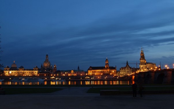 Ночной Дрезден, Германия.