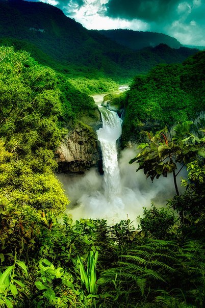 Водопад Сан-Рафаэль, Эквадор.