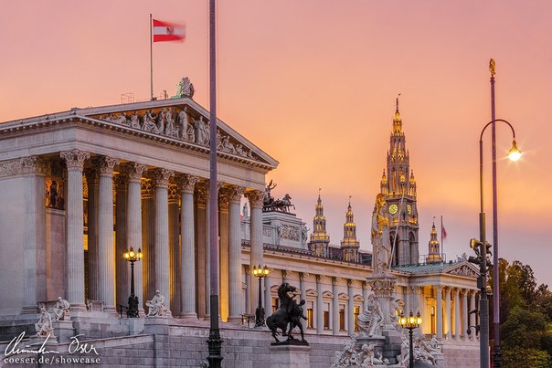 Здание парламента Австрии в Вене.