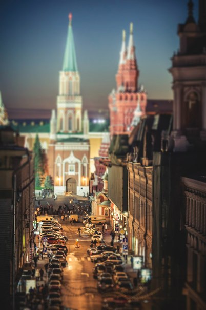 Вечерняя Москва в миниатюре.