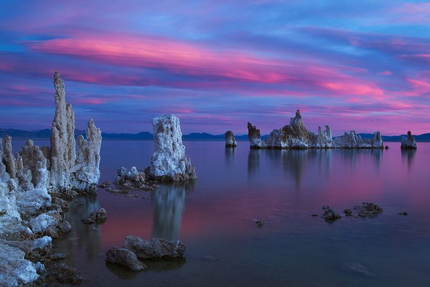 Озеро Моно, штат Калифорния, США.