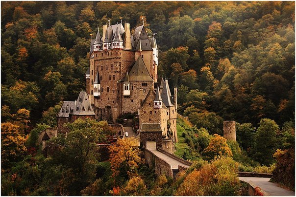 Замок Эльц, Рейнланд-Пфальц, Германия.