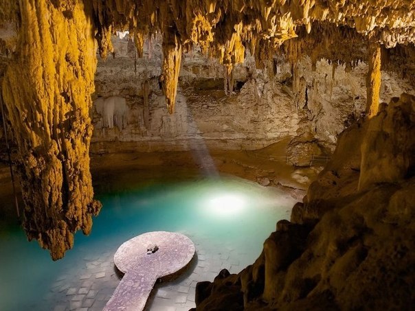 Пещера, Чичен-Ица, Мексика.
