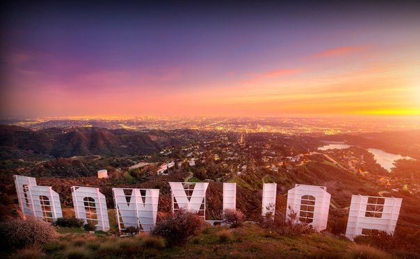 Знак Голливуда — знаменитый памятный знак на Голливудских холмах в Лос-Анджелесе, Калифорния.