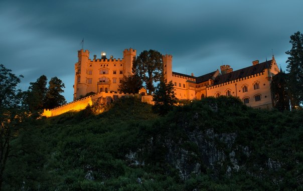 Замок Хо́эншвангау, Германия.