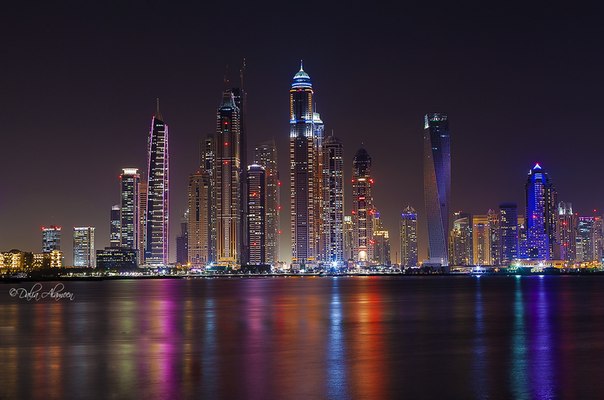 Ночной Дубай, ОАЭ.