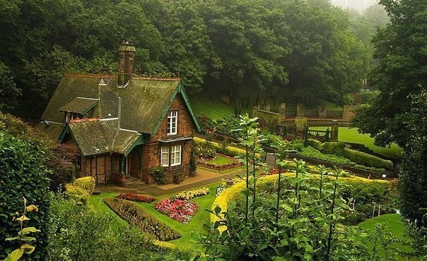 Дом в пригороде Эдинбурга, Шотландия, Великобритания.