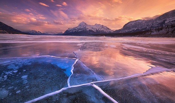 Озеро Abraham , провинция Альберта, Канада.