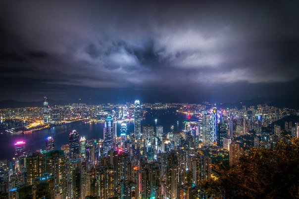 Гонконг - один из ведущих финансовых центров Азии и мира.