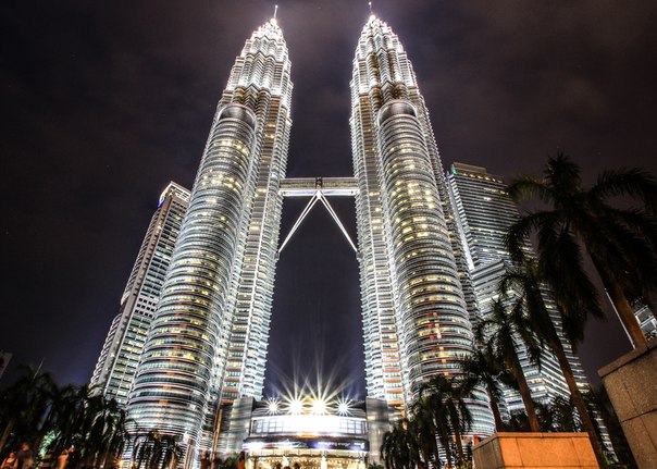 Башни Петронас, Куала-Лумпур, Малайзия.