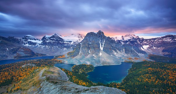 Гора Assiniboine, провинция Альберта, Канада.