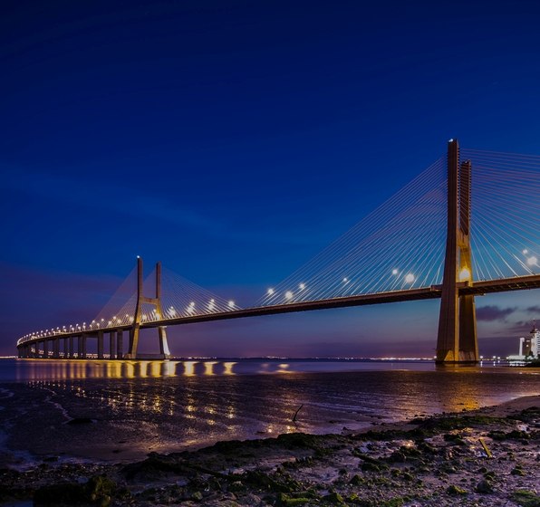 Мост Васко да Гама, Лиссабон, Португалия.