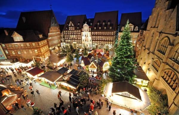 Рождественская ярмарка в Хильдесхайме, Германия.