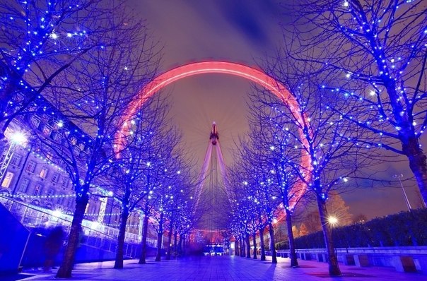 Лондонский глаз — одно из крупнейших колёс обозрения в мире, расположенное в лондонском районе Ламбет на южном берегу Темзы.