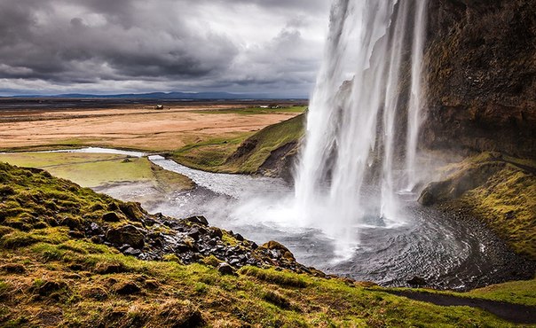 Селйяландсфосс — один из самых известных водопадов в Исландии.