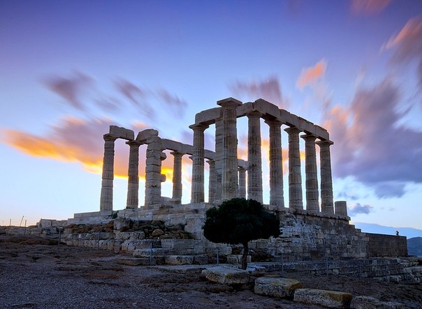 Храм Посейдона на мысе Сунион, Греция.